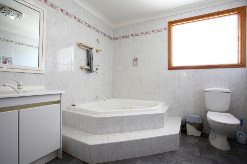 Top Bathtub Installation Companies in Thornville, OH